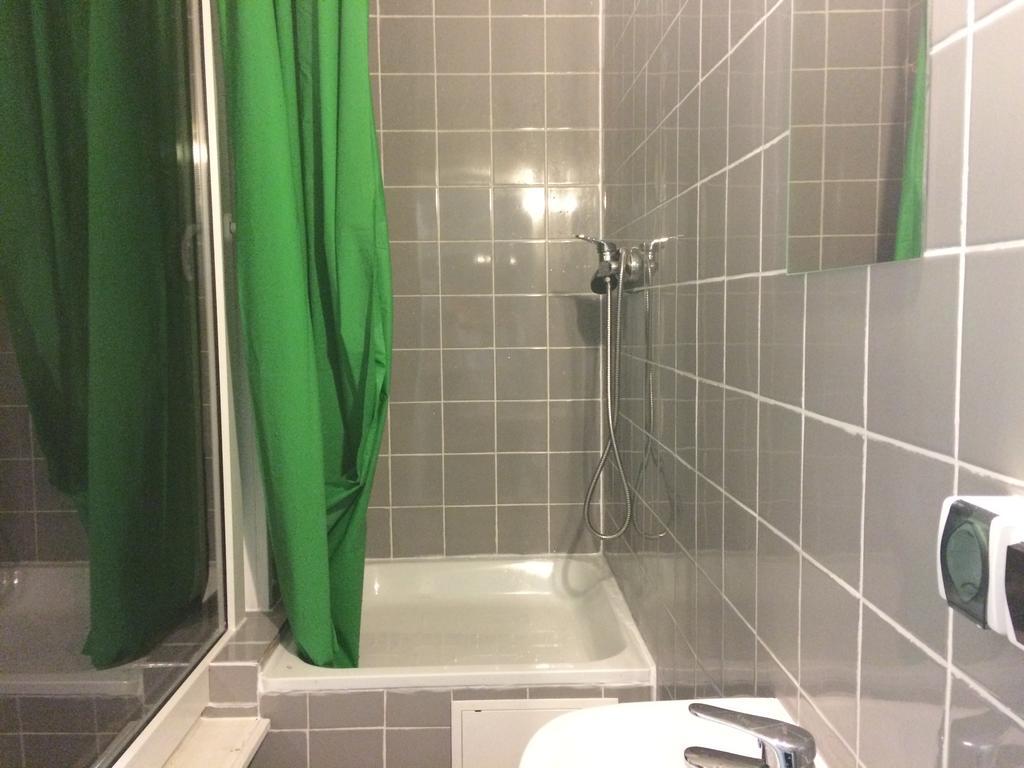 Hostel Oras Vilnius Luaran gambar